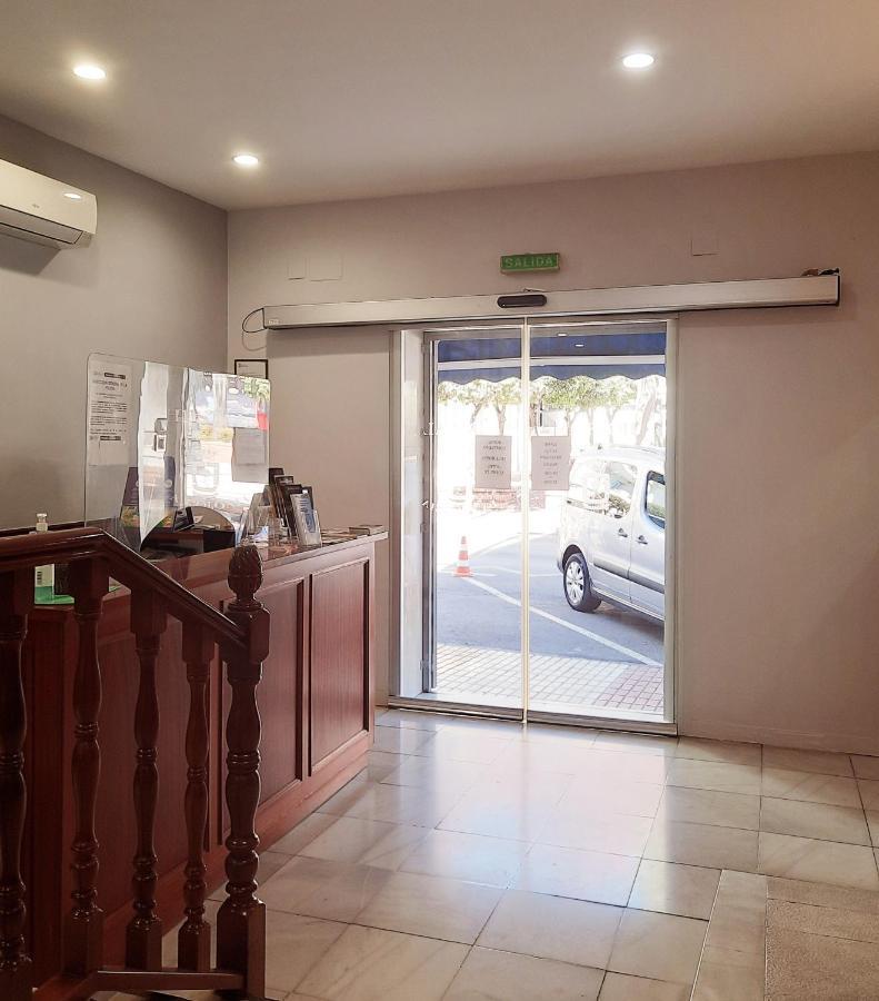 Hostal La Colonia マルベーリャ エクステリア 写真